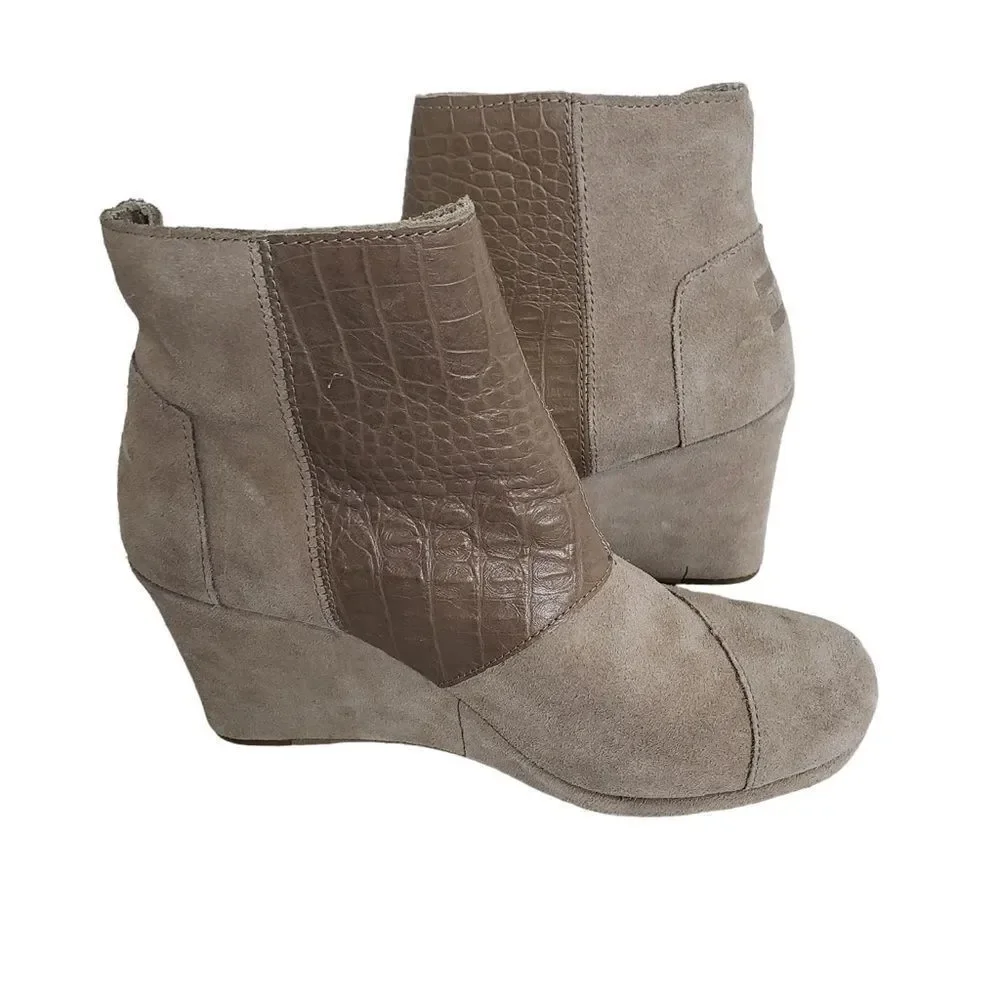 Toms taupe alligator embossed suede wedge bootie